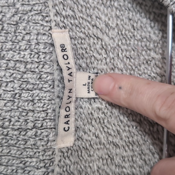 Carolyn Taylor Light Grey Acrylic Blend Button Cardigan Size Large - Picture 2 of 6